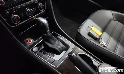 Volkswagen Passat 2015 1.8 Автомат в Москве № 153349, миниатюра 2