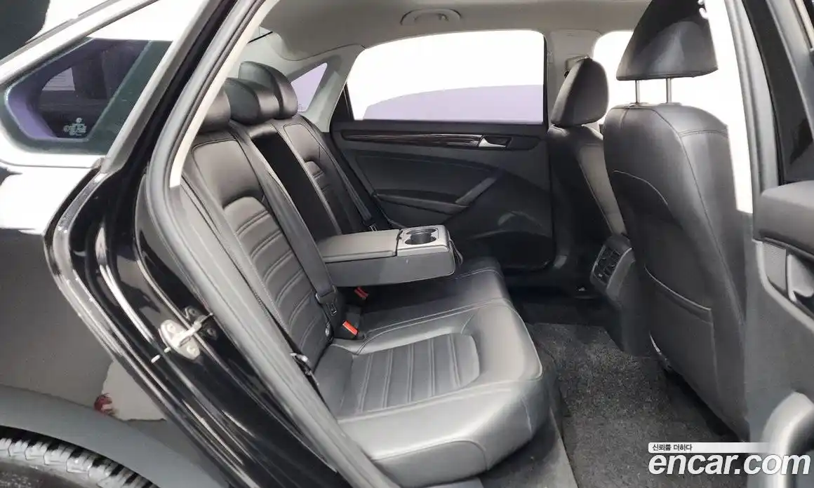 Volkswagen Passat 2015 1.8 Автомат в Москве № 153349, фото 10