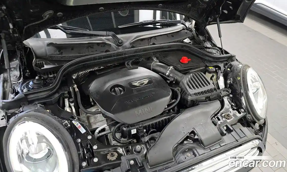 Mini Cooper 2016 1.5 Автомат в Москве № 153522, фото 12