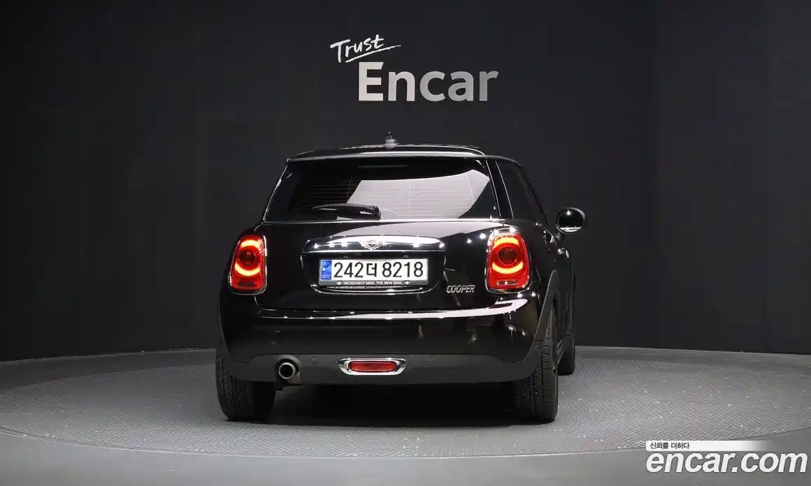 Mini Cooper 2016 1.5 Автомат в Москве № 153522, фото 17