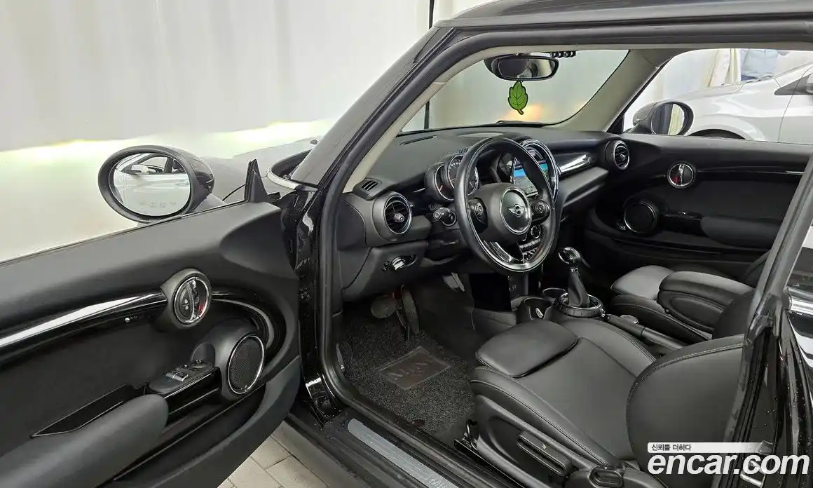 Mini Cooper 2016 1.5 Автомат в Москве № 153522, фото 18