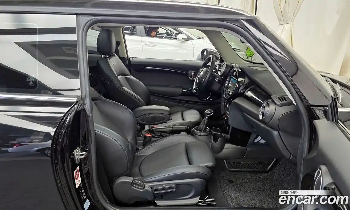 Mini Cooper 2016 1.5 Автомат в Москве № 153522, фото 20