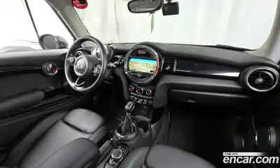 Mini Cooper 2016 1.5 Автомат в Москве № 153522, миниатюра 2