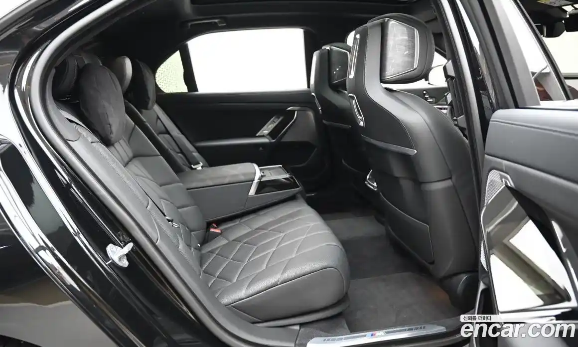 BMW 7-Series 2024 3.0 Автомат в Москве № 153964, фото 12