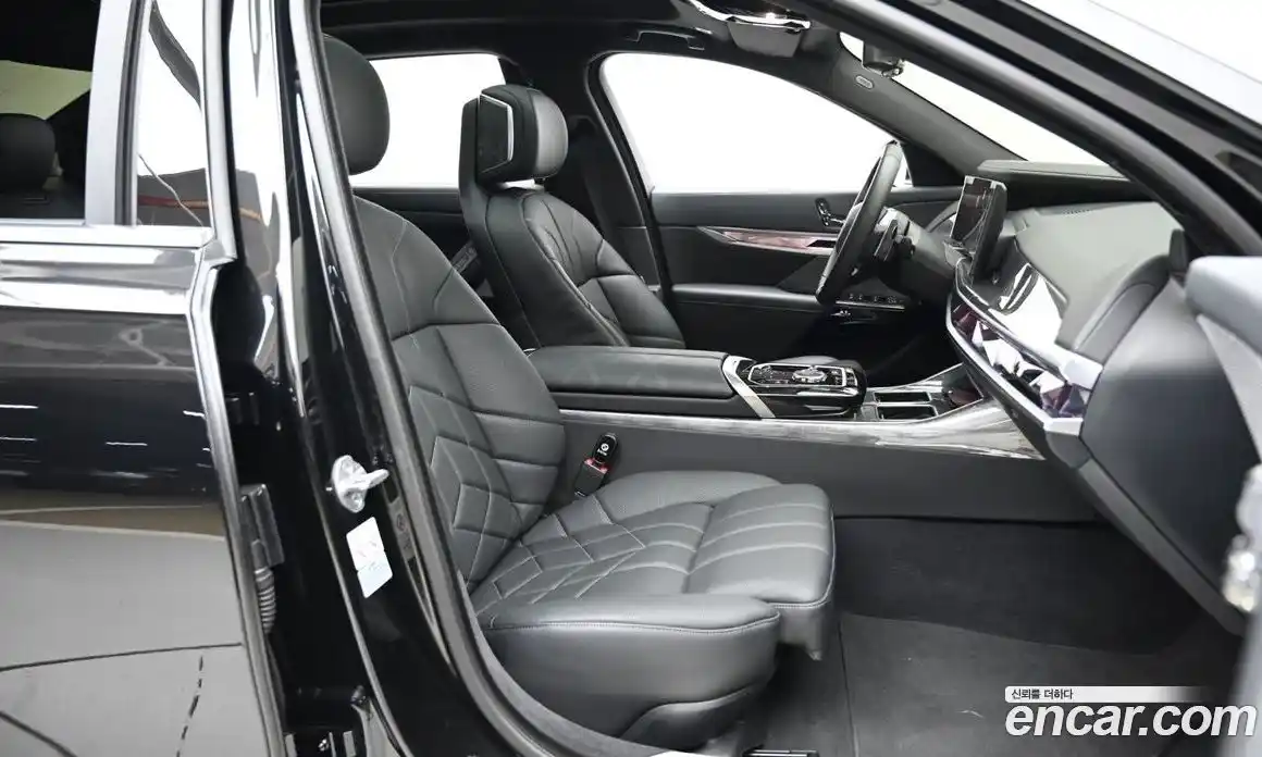 BMW 7-Series 2024 3.0 Автомат в Москве № 153964, фото 10