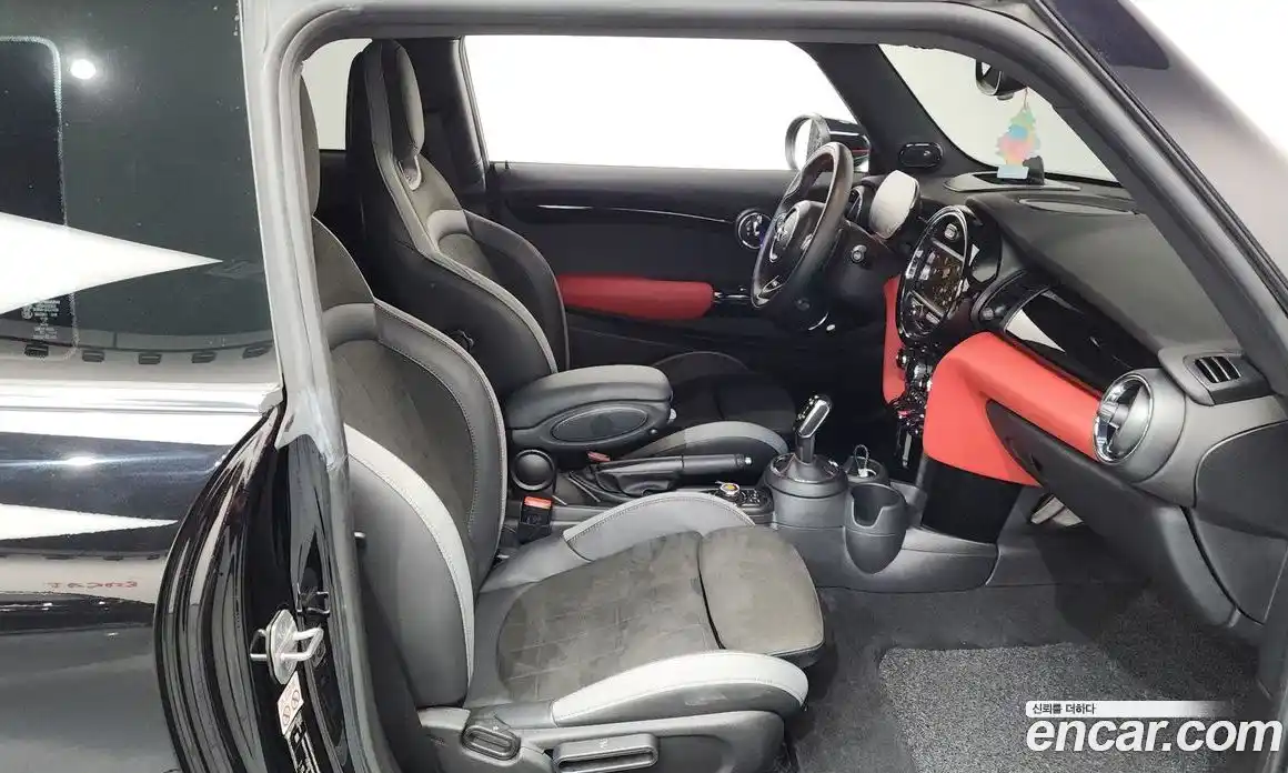 Mini Cooper 2021 2.0 Автомат в Москве № 156446, фото 11