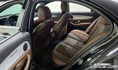 Mercedes-Benz E-Class 2021 2.0 Автомат в Москве № 158655, миниатюра 8