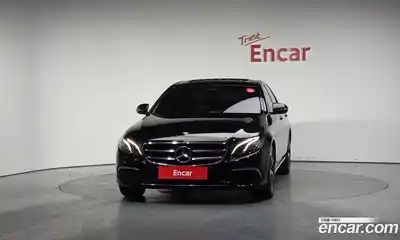 Mercedes-Benz E-Class 2020 2.0 Автомат в Москве № 161608, миниатюра 2