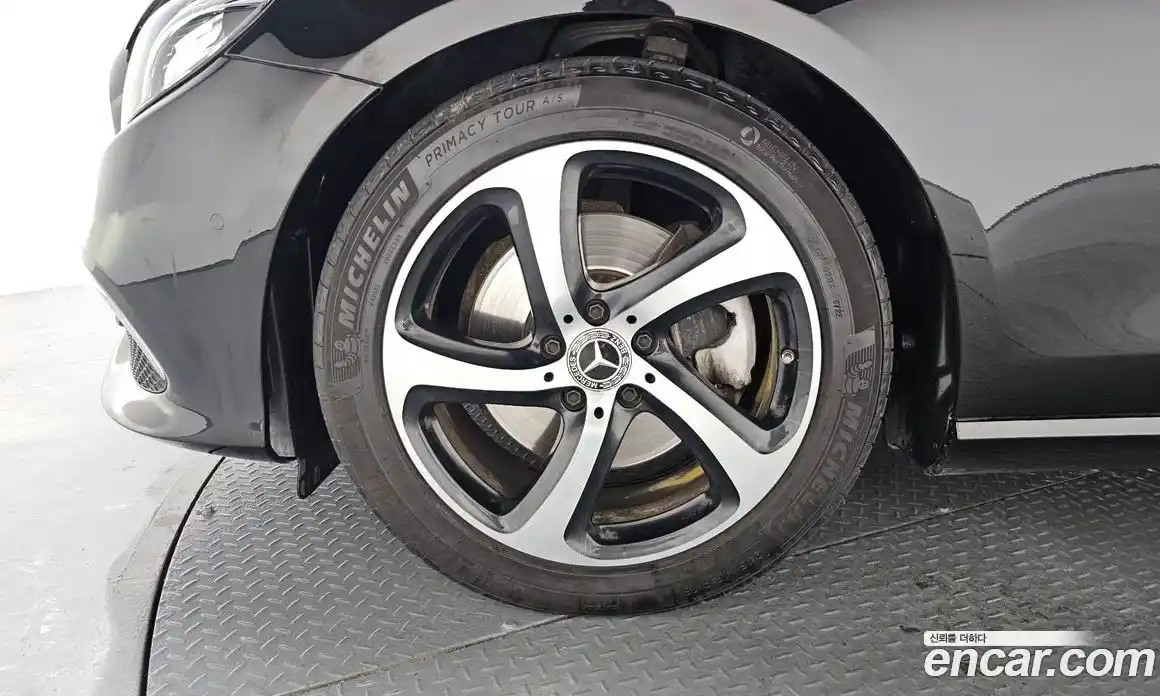 Mercedes-Benz E-Class 2020 2.0 Автомат в Москве № 161608, фото 4