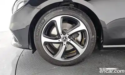 Mercedes-Benz E-Class 2020 2.0 Автомат в Москве № 161608, миниатюра 4