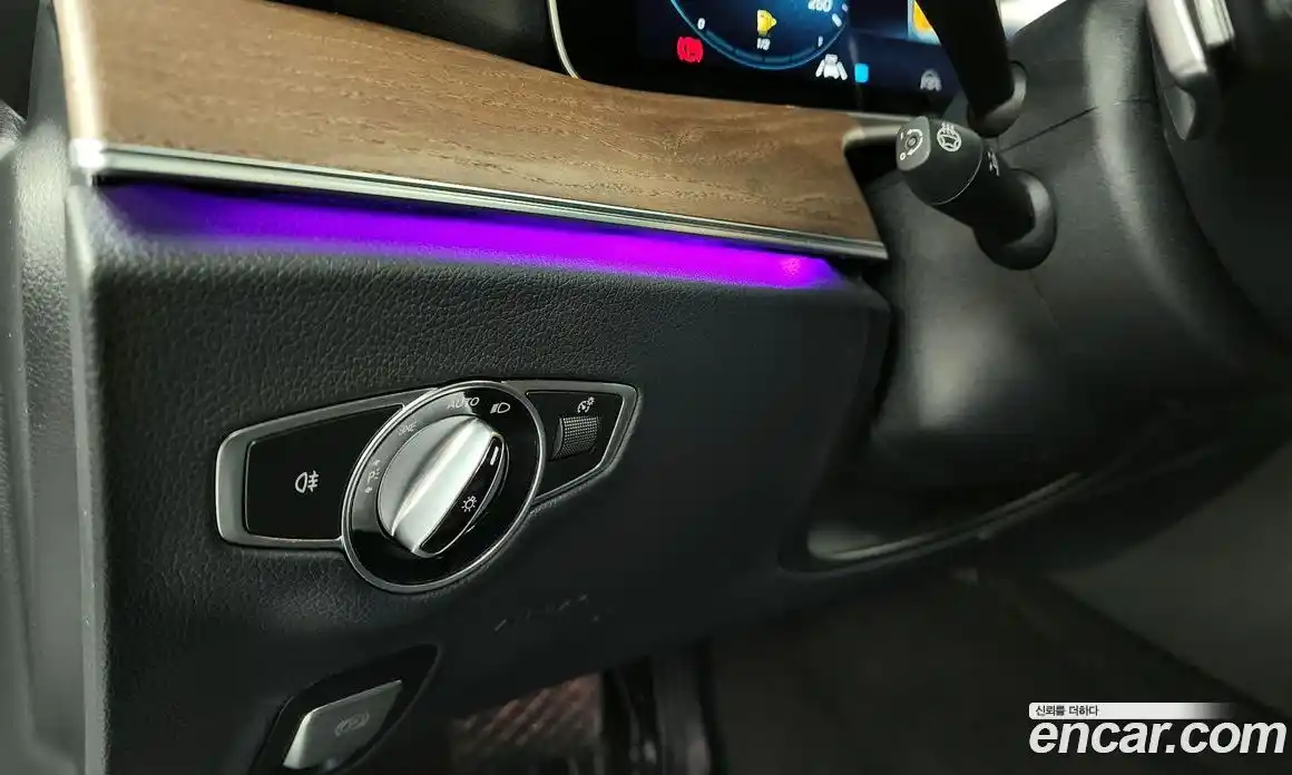 Mercedes-Benz E-Class 2022 1.9 Автомат в Москве № 161916, фото 16