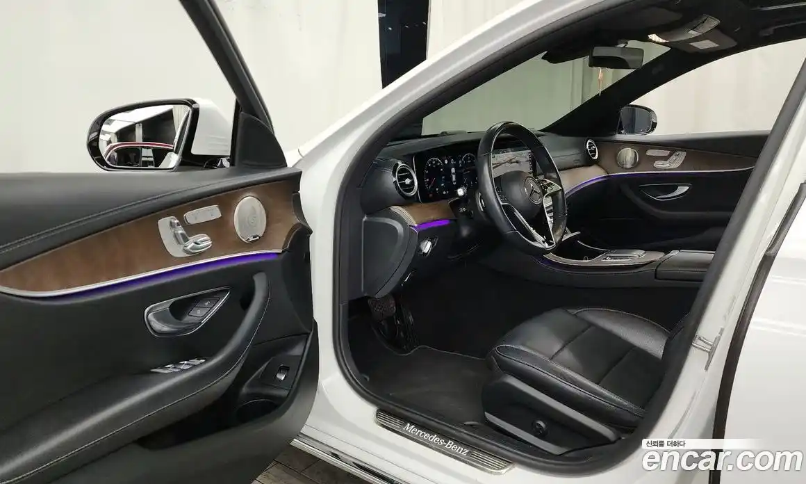 Mercedes-Benz E-Class 2022 1.9 Автомат в Москве № 161916, фото 3