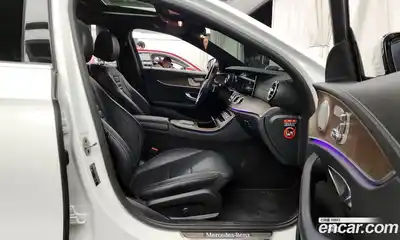 Mercedes-Benz E-Class 2022 1.9 Автомат в Москве № 161916, миниатюра 5