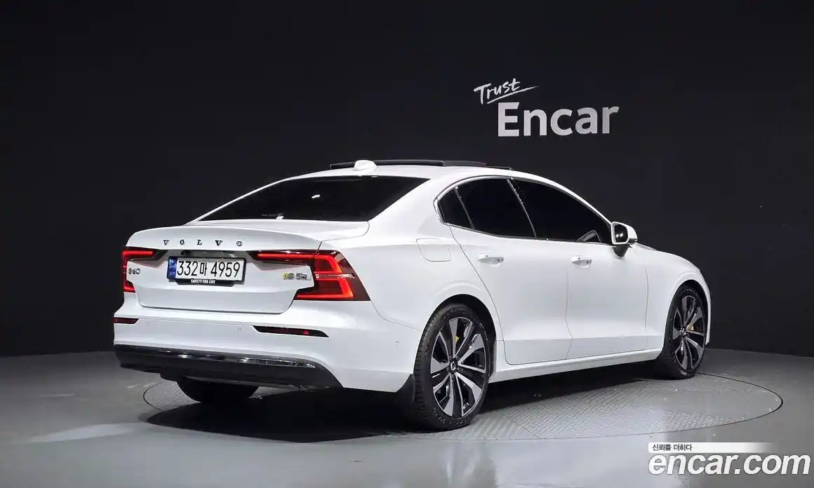 Volvo S60 2023 2.0 Автомат в Москве № 164297, фото 17