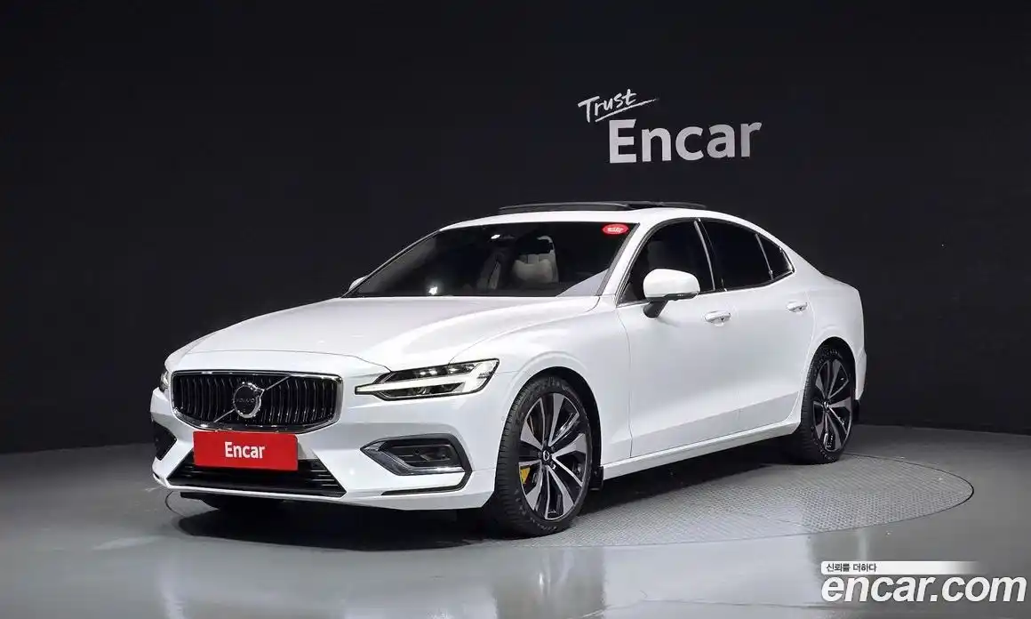 Volvo S60 2023 2.0 Автомат в Москве № 164297, фото 7