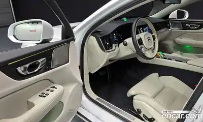 Volvo S60 2023 2.0 Автомат в Москве № 164297, миниатюра 8