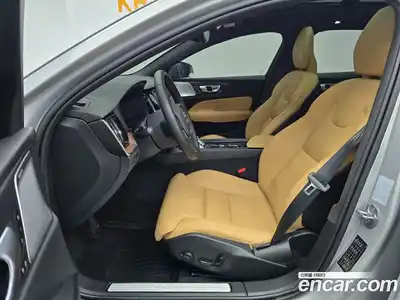 Volvo V60 2024 2.0 Автомат в Москве № 164728, миниатюра 11
