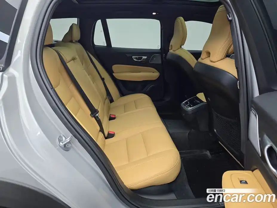 Volvo V60 2024 2.0 Автомат в Москве № 164728, фото 13