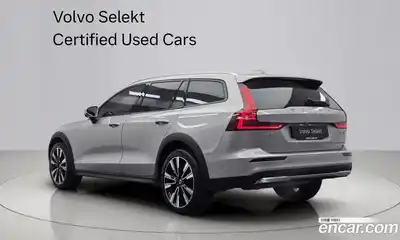 Volvo V60 2024 2.0 Автомат в Москве № 164728, миниатюра 4