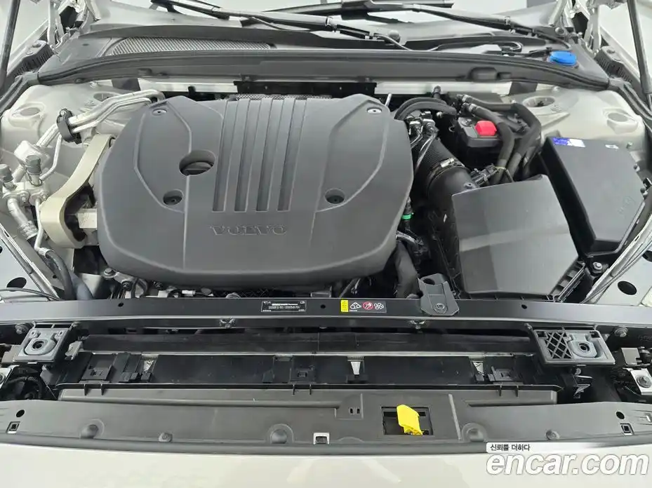 Volvo V60 2024 2.0 Автомат в Москве № 164728, фото 6