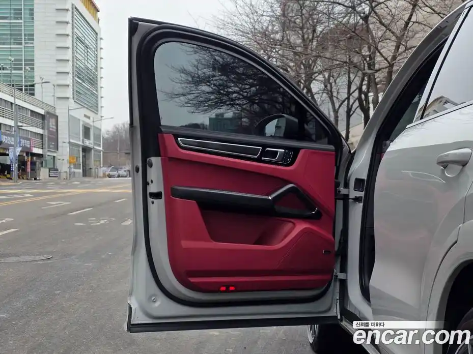 Porsche Cayenne 2023 3.0 Автомат в Москве № 165092, фото 18