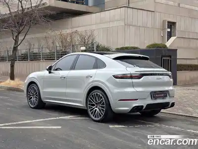 Porsche Cayenne 2023 3.0 Автомат в Москве № 165092, миниатюра 2