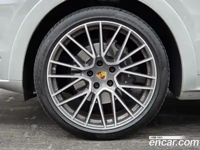 Porsche Cayenne 2023 3.0 Автомат в Москве № 165092, миниатюра 5