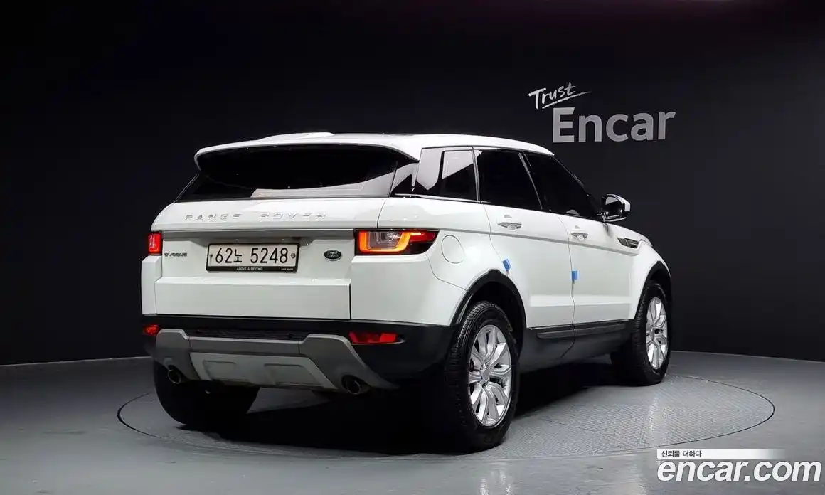 Land Rover Range-Rover Evoque 2017 2.0 Автомат в Москве № 166611, фото 13