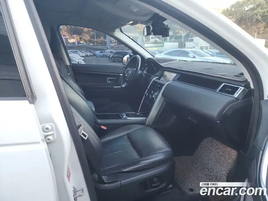 Land Rover Discovery Sport 2019 2.0 Автомат в Москве № 166878, фото 17