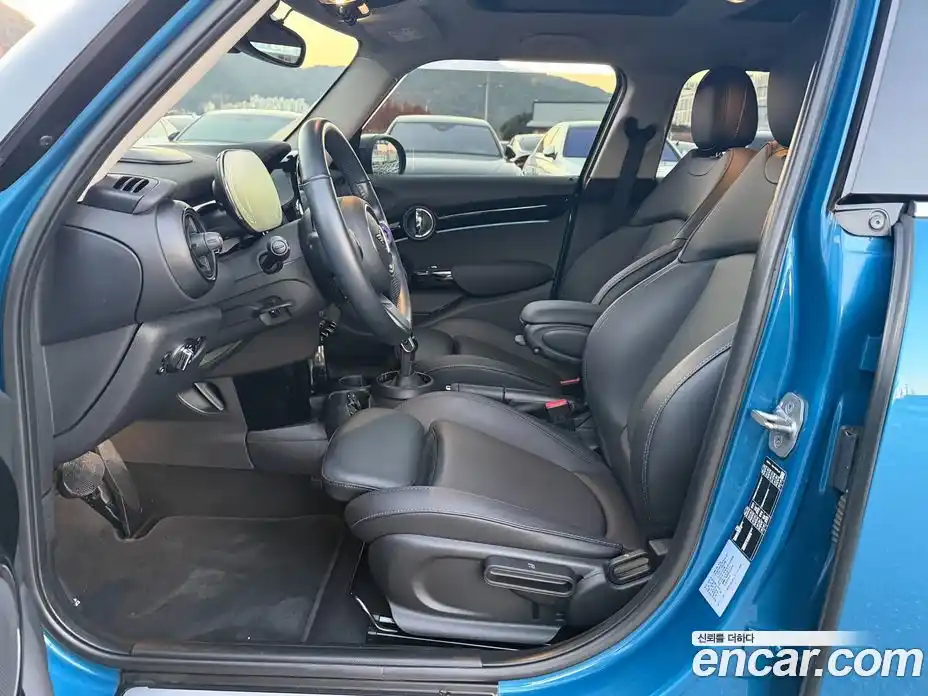 Mini Cooper 2022 2.0 Автомат в Москве № 167474, фото 11