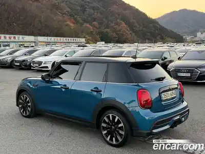 Mini Cooper 2022 2.0 Автомат в Москве № 167474, миниатюра 2