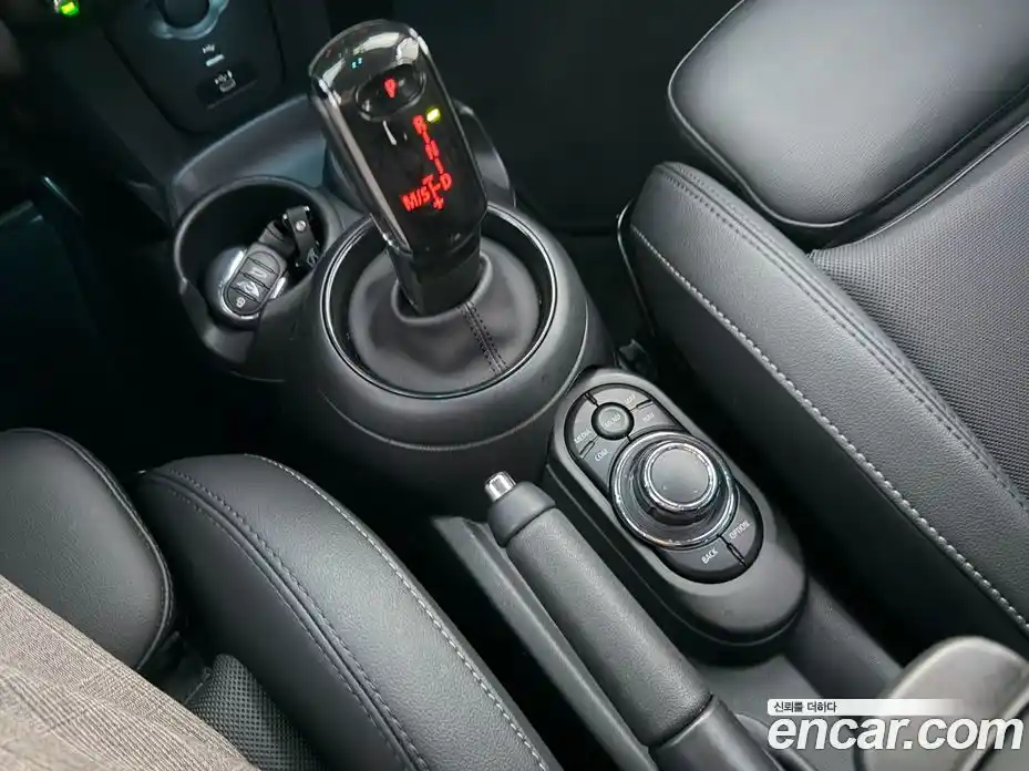 Mini Cooper 2022 2.0 Автомат в Москве № 167474, фото 9