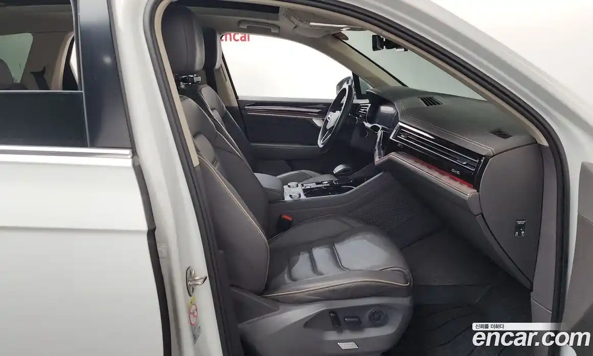 Volkswagen Touareg 2021 3.0 Автомат в Москве № 168763, фото 14