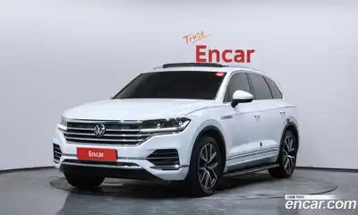Volkswagen Touareg 2021 3.0 Автомат в Москве № 168763, миниатюра 2