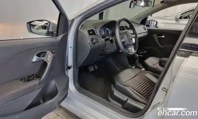 Volkswagen Polo 2013 1.6 Автомат в Москве № 168768, миниатюра 10