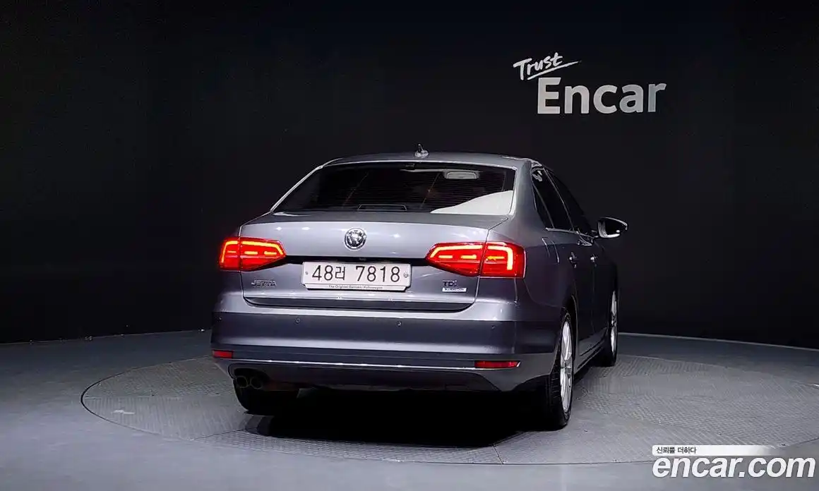 Volkswagen Jetta 2015 2.0 Автомат в Москве № 169065, фото 17