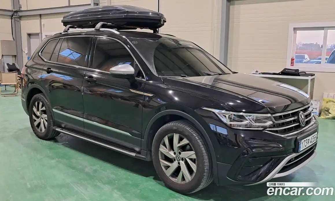 Volkswagen Tiguan 2023 2.0 Автомат в Москве № 169163, фото 11