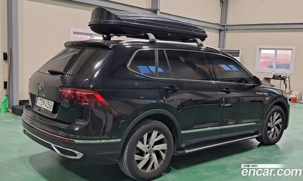 Volkswagen Tiguan 2023 2.0 Автомат в Москве № 169163, фото 17