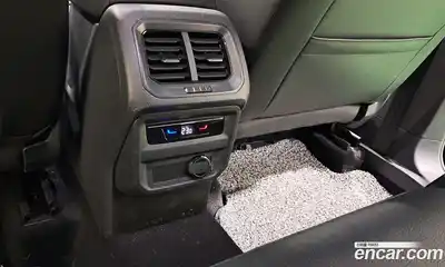 Volkswagen Tiguan 2023 2.0 Автомат в Москве № 169163, миниатюра 6