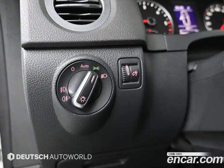 Volkswagen Tiguan 2015 2.0 Автомат в Москве № 169271, фото 16