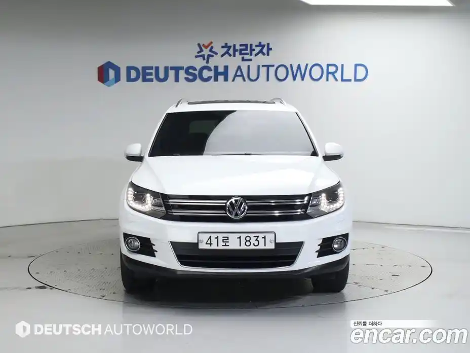 Volkswagen Tiguan 2015 2.0 Автомат в Москве № 169271, фото 3