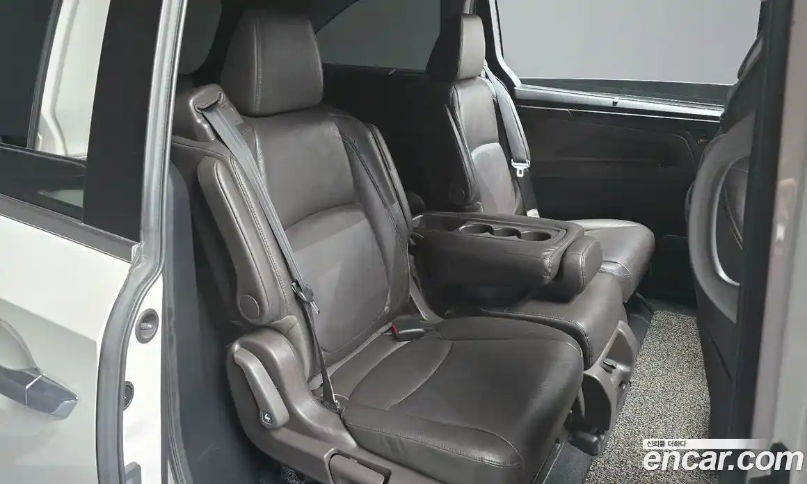 Honda Odyssey 2018 3.5 Автомат в Москве № 170556, фото 18