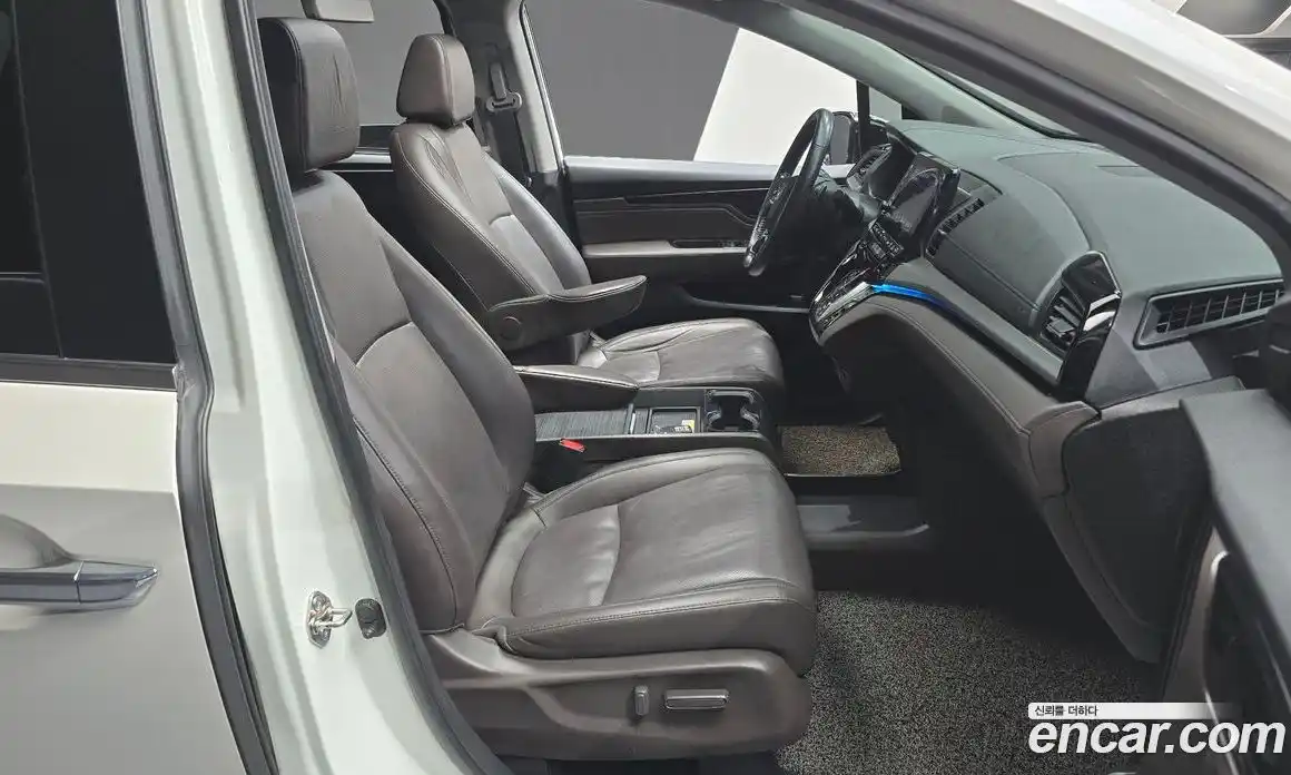 Honda Odyssey 2018 3.5 Автомат в Москве № 170556, фото 19