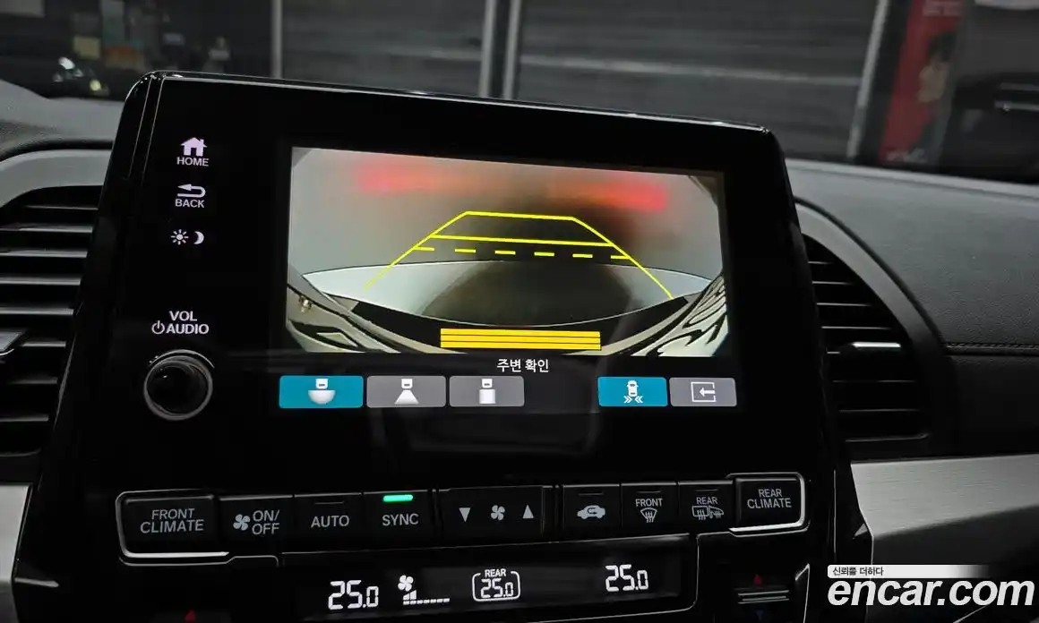 Honda Odyssey 2018 3.5 Автомат в Москве № 170556, фото 2