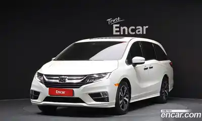 Honda Odyssey 2018 3.5 Автомат в Москве № 170556, миниатюра 5
