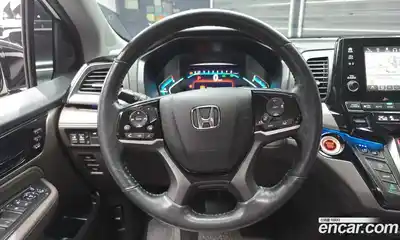 Honda Odyssey 2018 3.5 Автомат в Москве № 170556, миниатюра 6