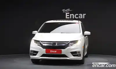Honda Odyssey 2018 3.5 Автомат в Москве № 170556, миниатюра 9