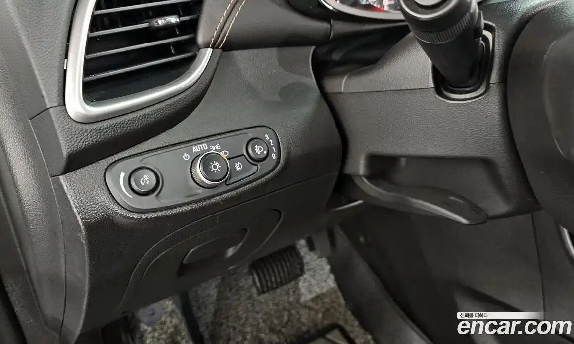 Chevrolet Trax 2019 1.4 Автомат в Москве № 174884, фото 14