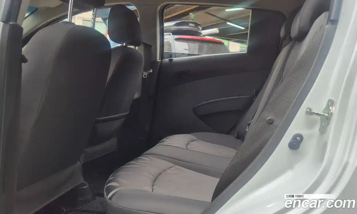 Chevrolet Spark 2014 1.0 Автомат в Москве № 175665, фото 8