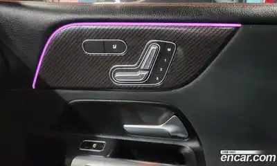 Mercedes-Benz GLB-Class 2023 2.0 Автомат в Москве № 175732, миниатюра 12